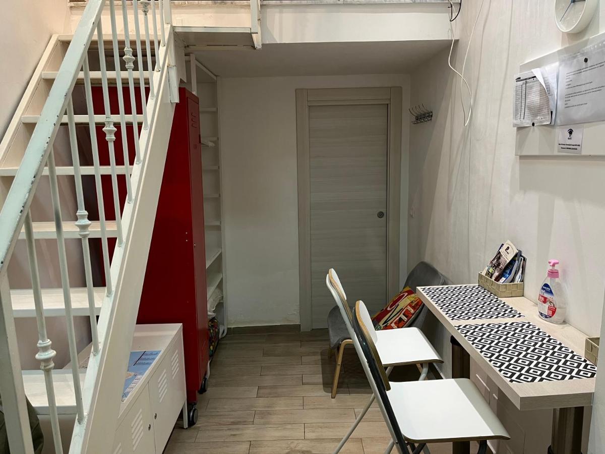 La Casina Di Lia In Via Dei Tribunali Nápoles Exterior foto