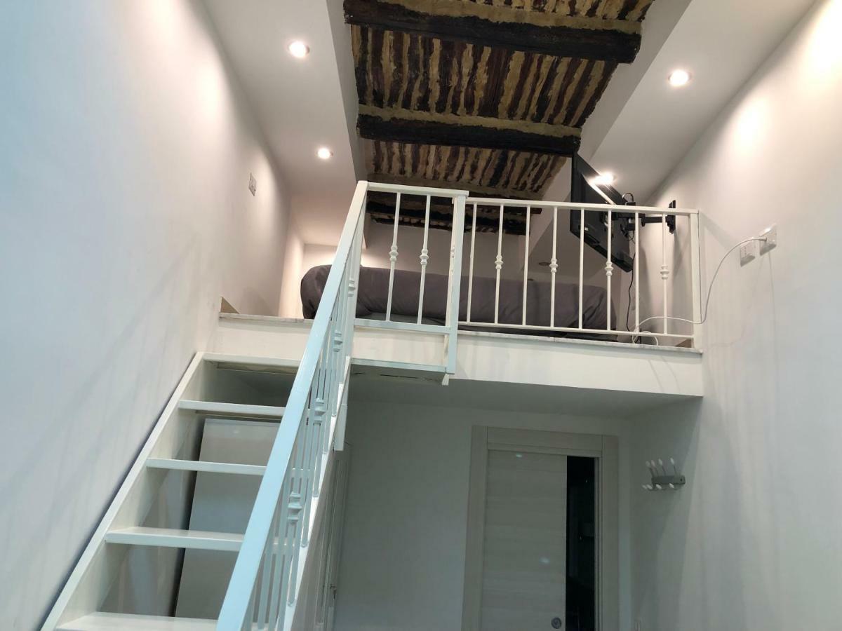 La Casina Di Lia In Via Dei Tribunali Nápoles Exterior foto